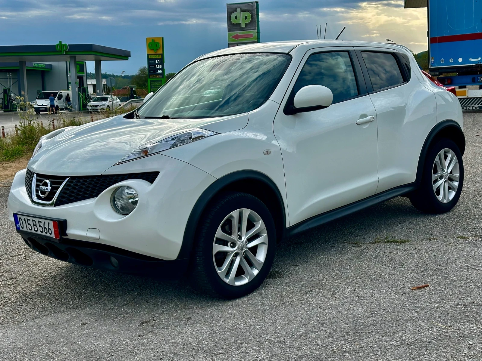 Nissan Juke 1.5 DCi 2012г , снимка 3 - Автомобили и джипове - 55874069
