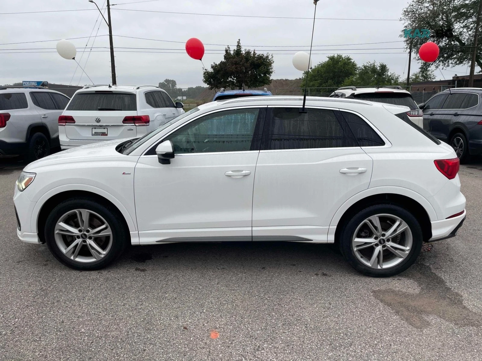 Audi Q3 * S-Line * АвтоКредит * (ЦЕНА ДО БГ), снимка 3 - Автомобили и джипове - 56005893
