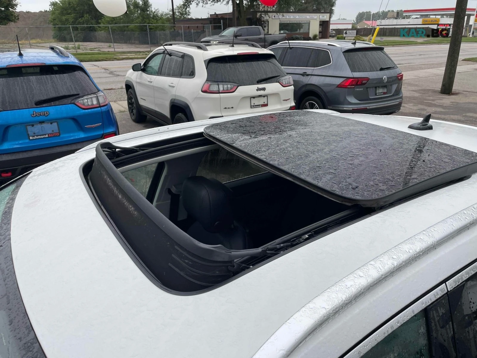 Audi Q3 * S-Line * АвтоКредит * (ЦЕНА ДО БГ), снимка 12 - Автомобили и джипове - 56005893