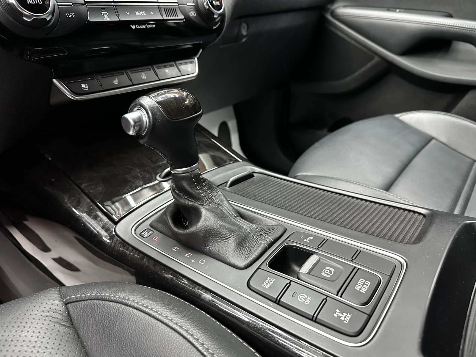 Kia Sorento 2.2d 202 �.�./�� �����/�������� | Mobile.bg � ����������� 13