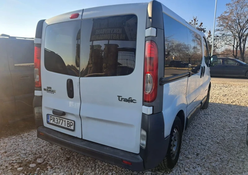 Renault Trafic, снимка 5 - Бусове и автобуси - 47761422