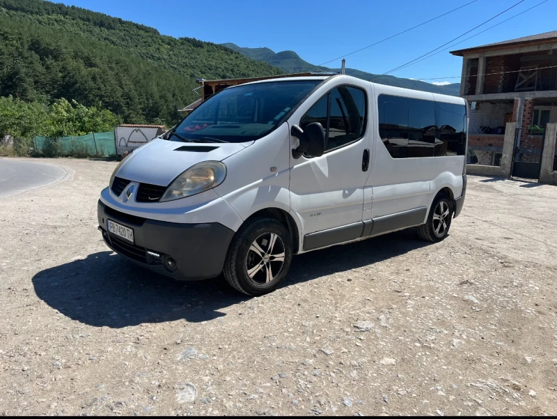 Renault Trafic, снимка 3 - Бусове и автобуси - 47761422