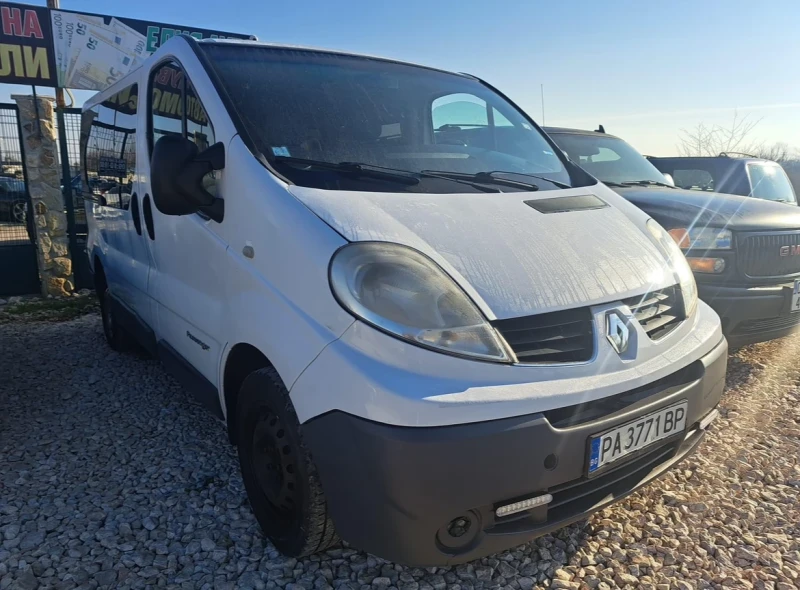 Renault Trafic, снимка 2 - Бусове и автобуси - 47761422