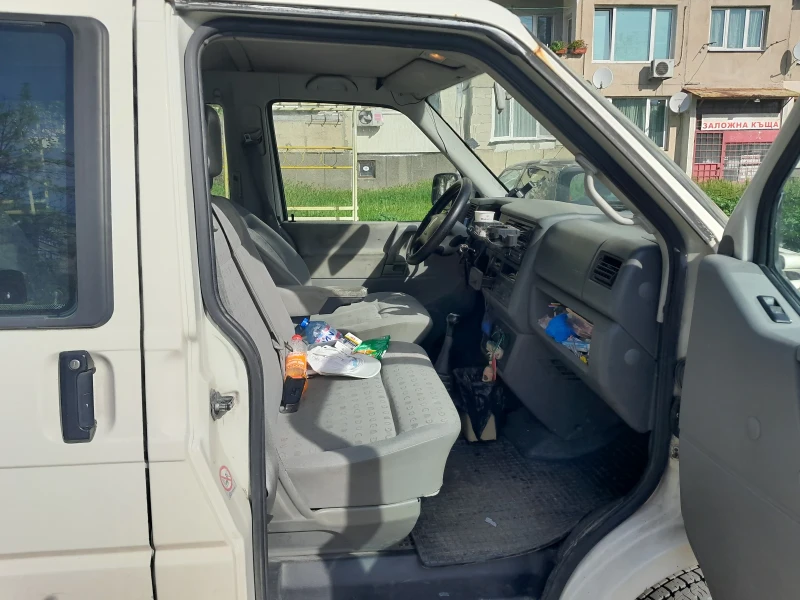 VW Caravelle Синхро, снимка 10 - Бусове и автобуси - 52351600