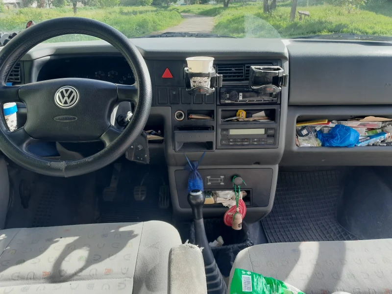 VW Caravelle Синхро, снимка 15 - Бусове и автобуси - 52351600