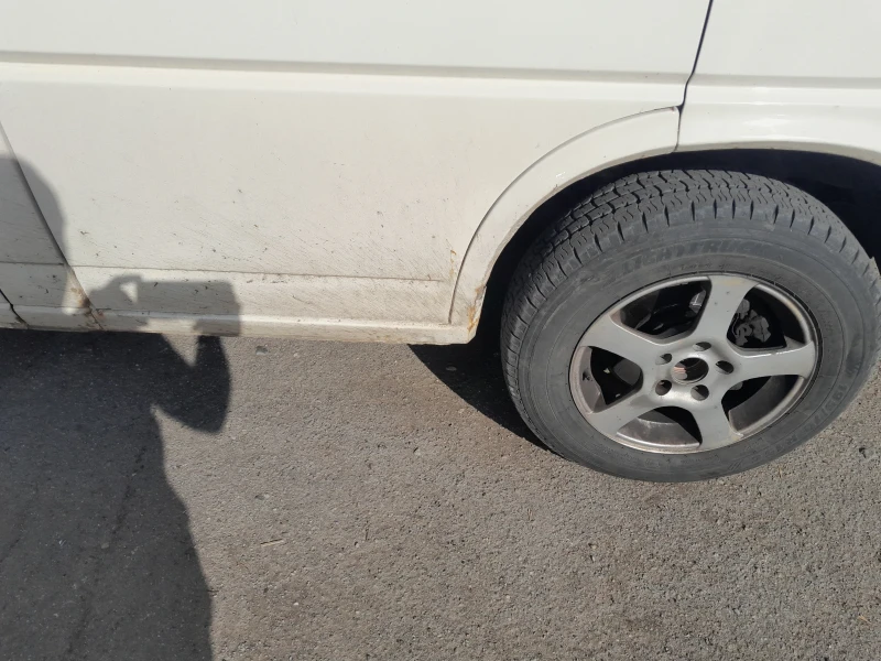 VW Caravelle Синхро, снимка 5 - Бусове и автобуси - 52351600