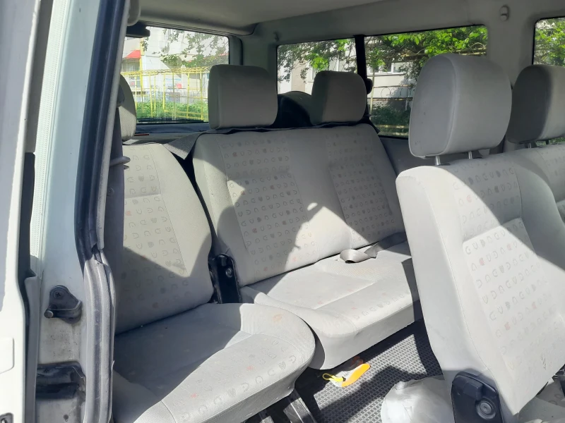 VW Caravelle Синхро, снимка 12 - Бусове и автобуси - 52351600