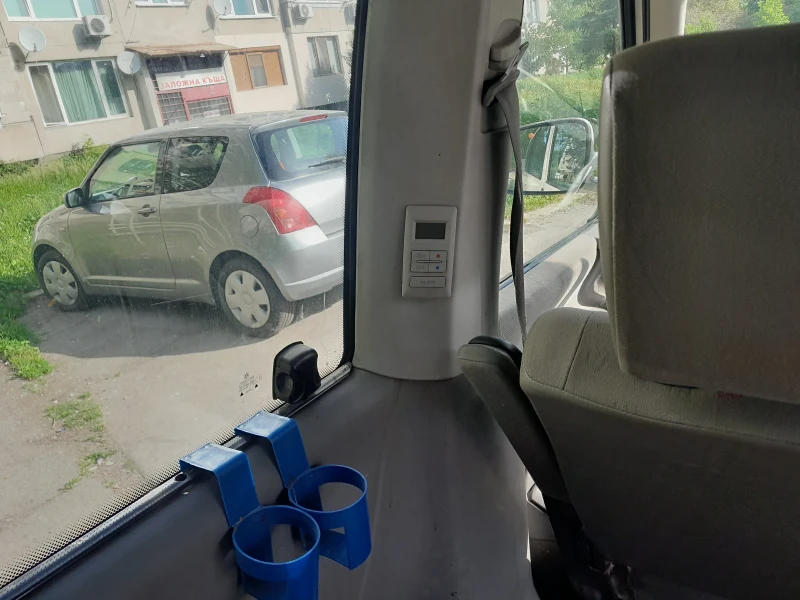 VW Caravelle Синхро, снимка 14 - Бусове и автобуси - 52351600