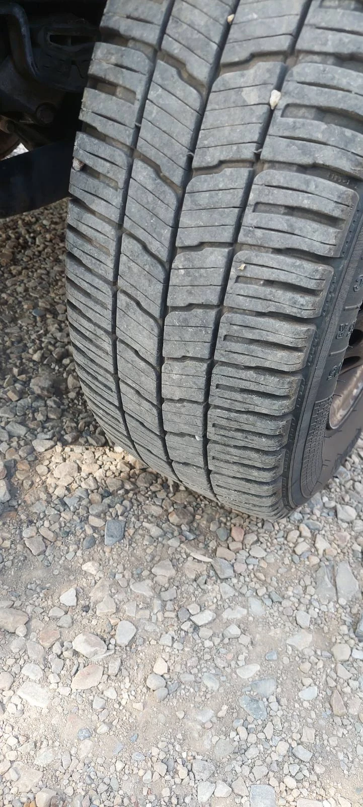 VW Transporter 2.0 tdi клима, снимка 15 - Бусове и автобуси - 56429337