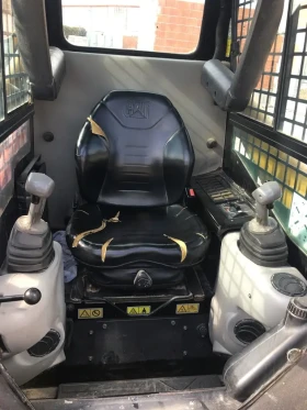 Мини челни товарачи Cat 247B, снимка 9