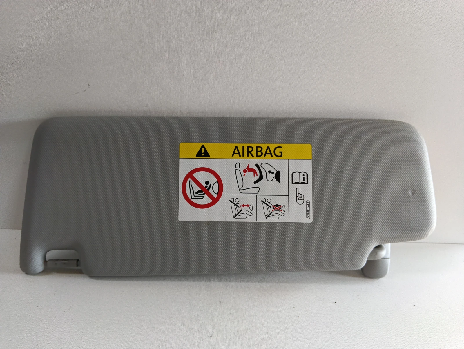 сенник десен сив 8W0857552 Audi A4