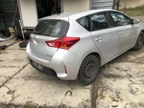 Toyota Auris 2.0 на части - [6] 