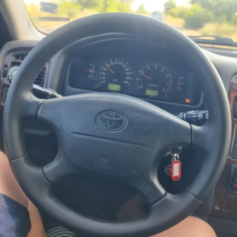 Toyota Avensis 2.0 бензин , снимка 17 - Автомобили и джипове - 52429882