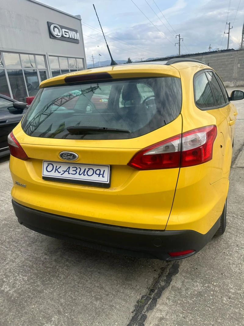 Ford Focus Комби 5вр., снимка 8 - Автомобили и джипове - 47859966