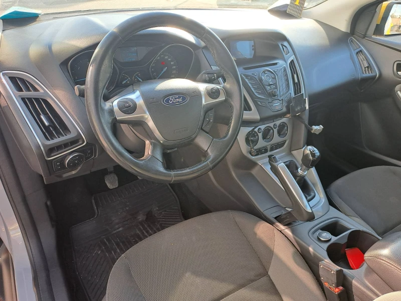 Ford Focus Комби 5вр., снимка 10 - Автомобили и джипове - 47859966