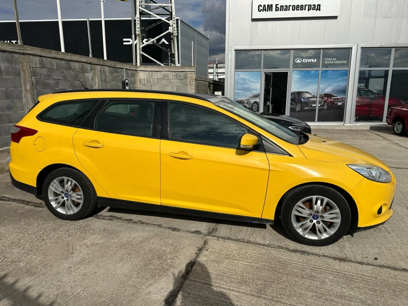 Ford Focus Комби 5вр., снимка 2 - Автомобили и джипове - 47859966