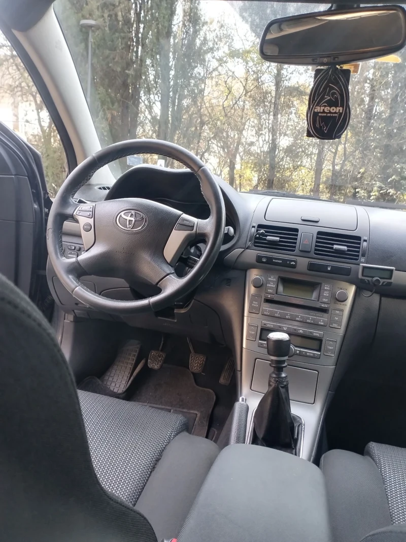 Toyota Avensis, снимка 14 - Автомобили и джипове - 47974969