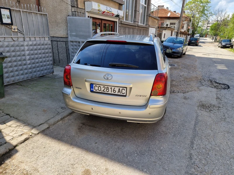 Toyota Avensis, снимка 8 - Автомобили и джипове - 48935647