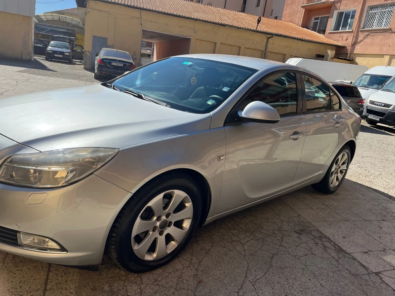 Opel Insignia, снимка 4 - Автомобили и джипове - 49126303