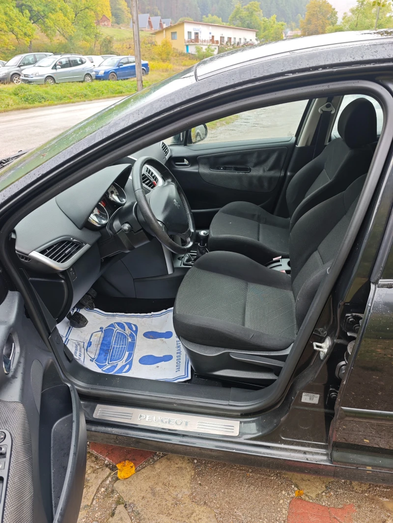 Peugeot 207 1.4I НОВ ВНОС, снимка 11 - Автомобили и джипове - 50847709