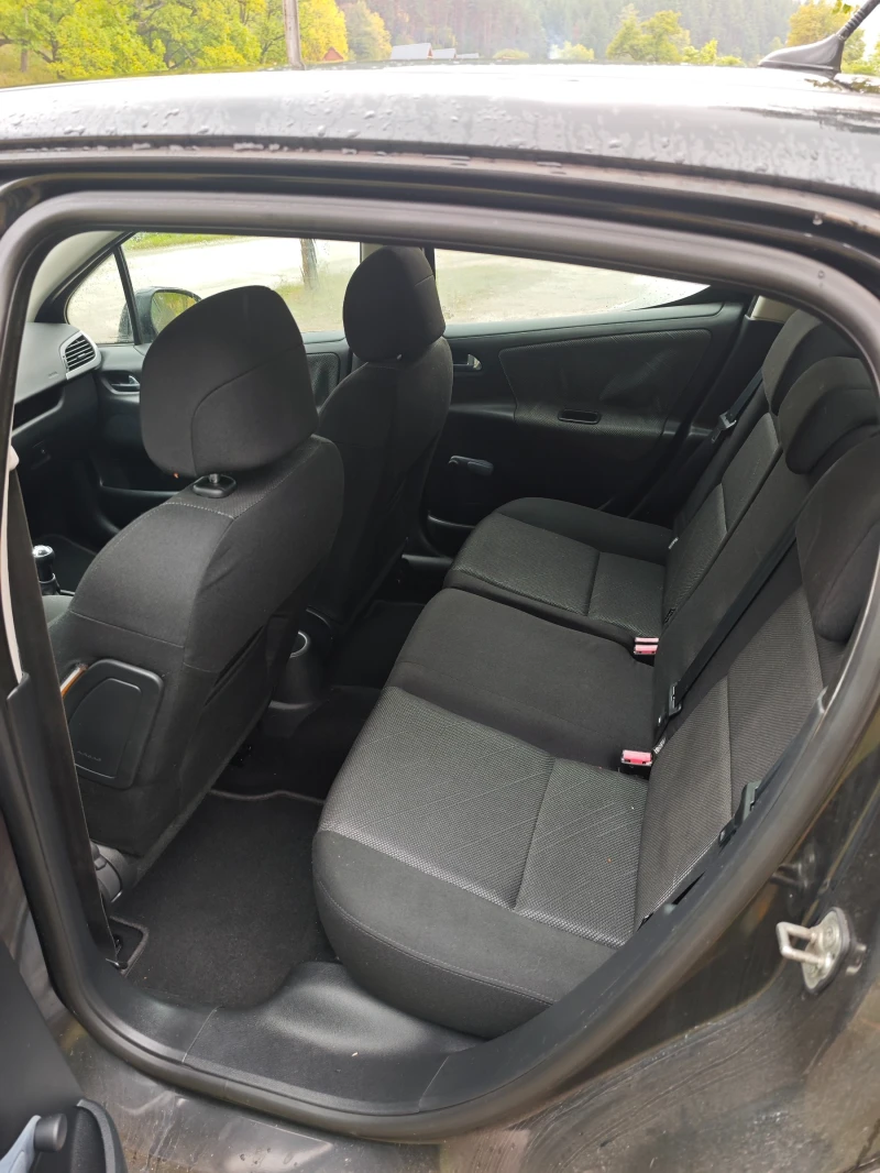 Peugeot 207 1.4I НОВ ВНОС, снимка 9 - Автомобили и джипове - 50847709