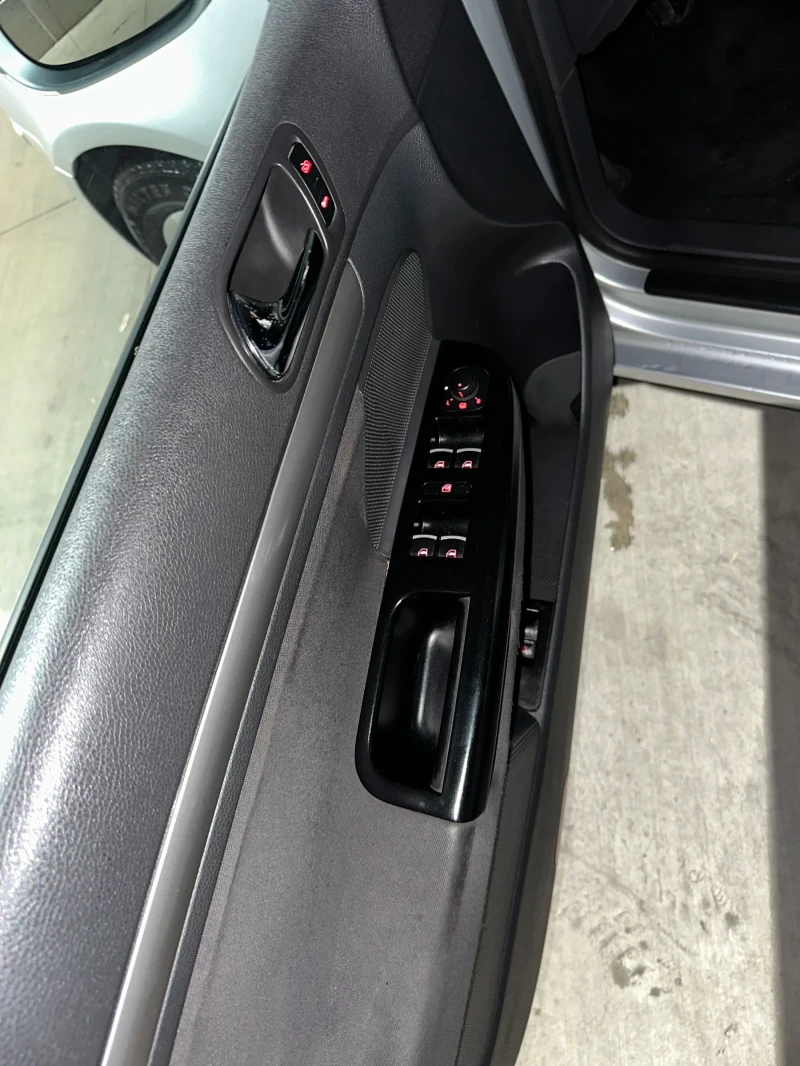 VW Golf, снимка 15 - Автомобили и джипове - 51557741