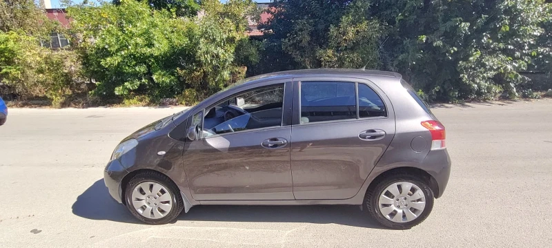 Toyota Yaris 1.0VVT-i 93000км FACELIFT, снимка 4 - Автомобили и джипове - 51737299