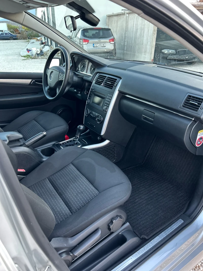 Mercedes-Benz B 200 CDI/AUTOMAT/TOP!, снимка 11 - Автомобили и джипове - 52080369