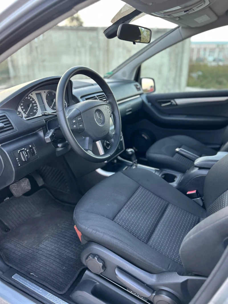 Mercedes-Benz B 200 CDI/AUTOMAT/TOP!, снимка 10 - Автомобили и джипове - 52080369