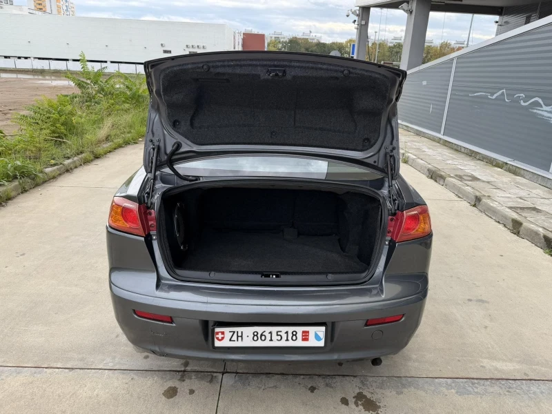 Mitsubishi Lancer 1.8i Automat, снимка 8 - Автомобили и джипове - 52215386