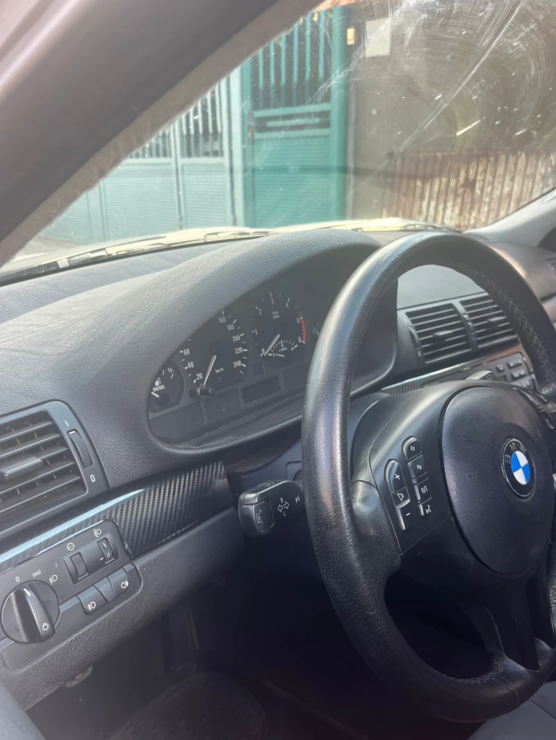 BMW 320 Facelift , снимка 4 - Автомобили и джипове - 52663198