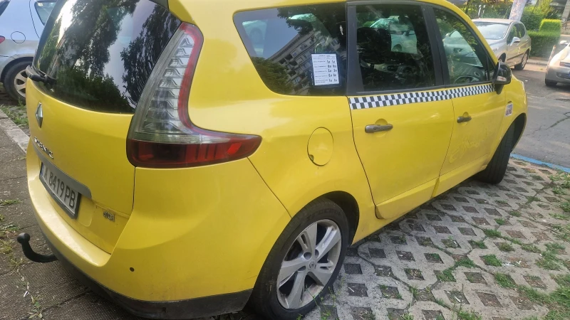 Renault Grand scenic 1.5 dci, снимка 10 - Автомобили и джипове - 52699244