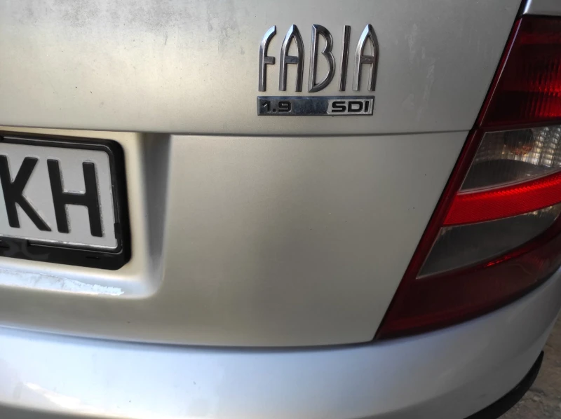 Skoda Fabia, снимка 4 - Автомобили и джипове - 53012496