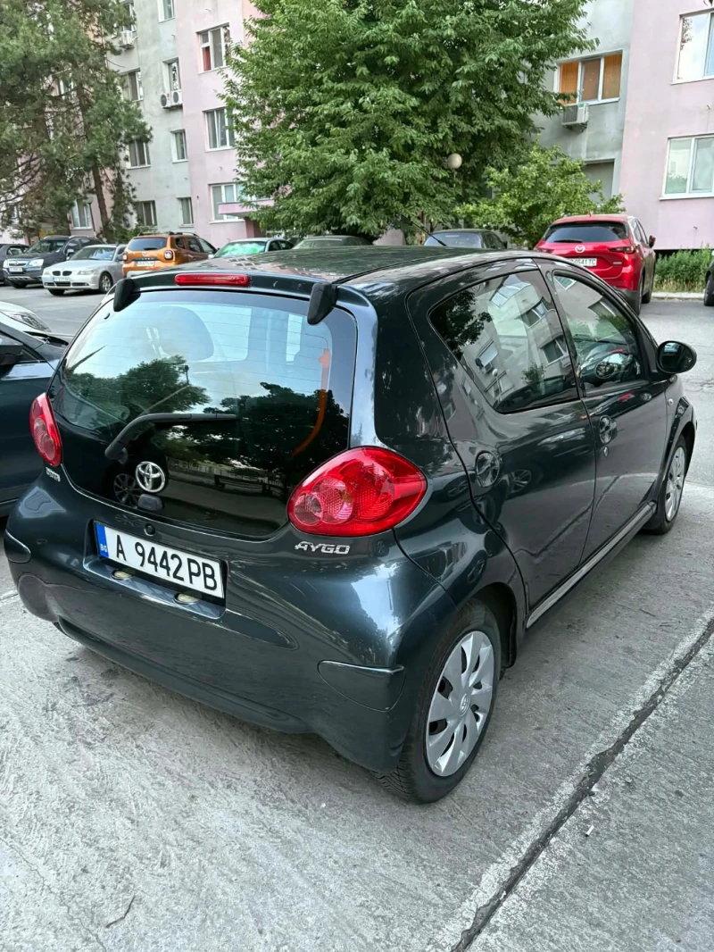 Toyota Aygo 1.0i, снимка 4 - Автомобили и джипове - 53208406