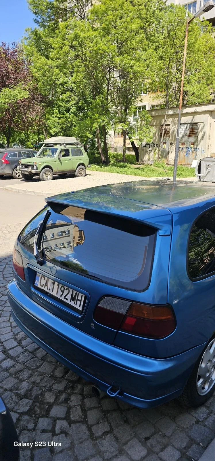 Nissan Almera 1.6 - изображение 2
