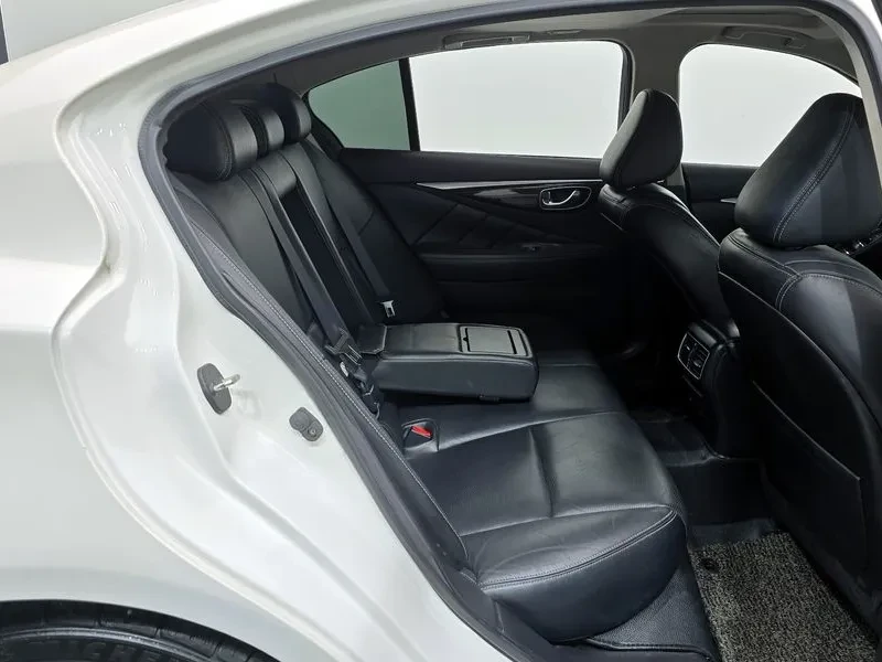 Infiniti Q50 Exclusive 2.2 Дизел, снимка 10 - Автомобили и джипове - 55440043