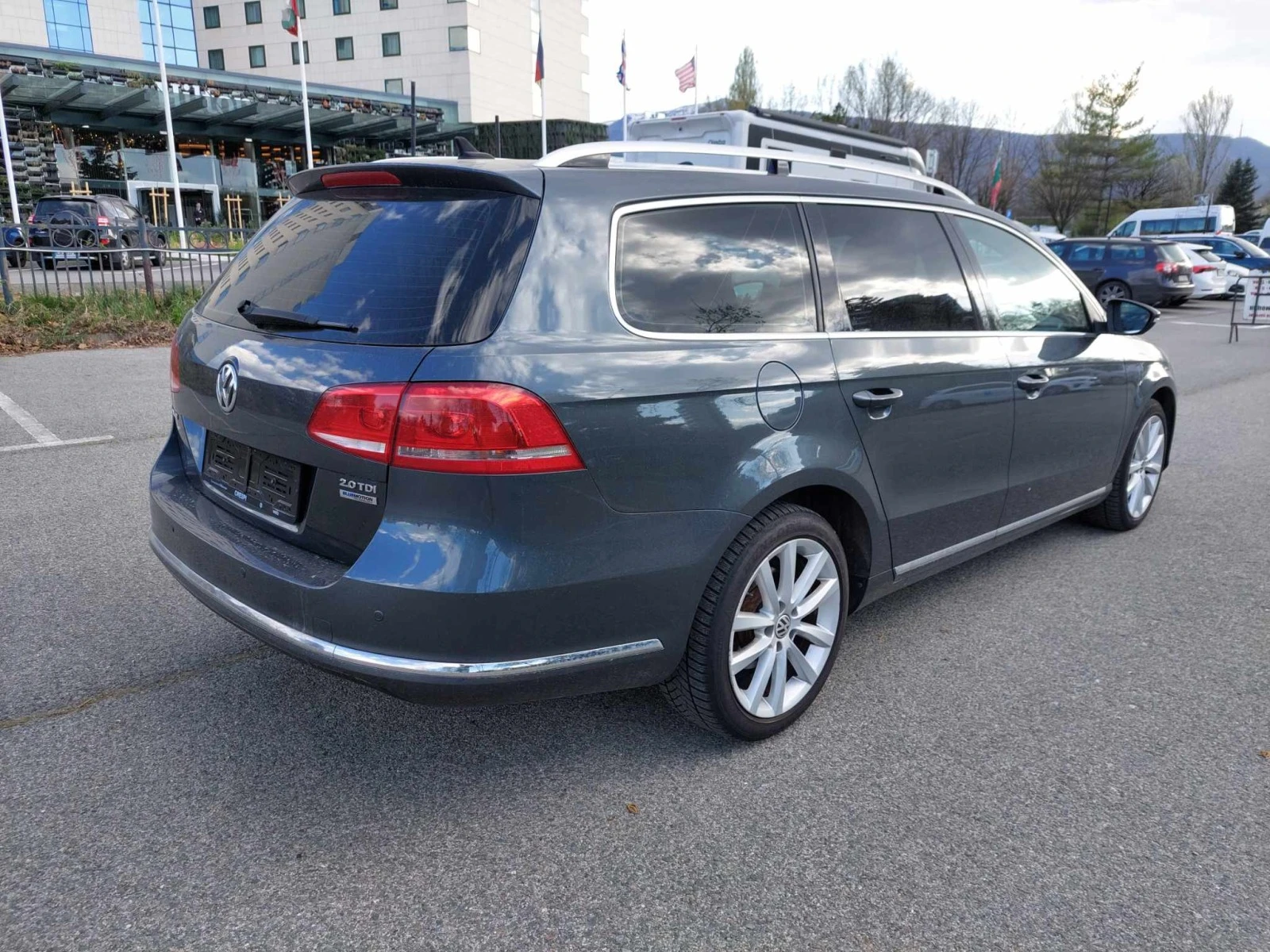 VW Passat 2,0TDI DSG6 HIGHLINE BLUEMOTION - изображение 5