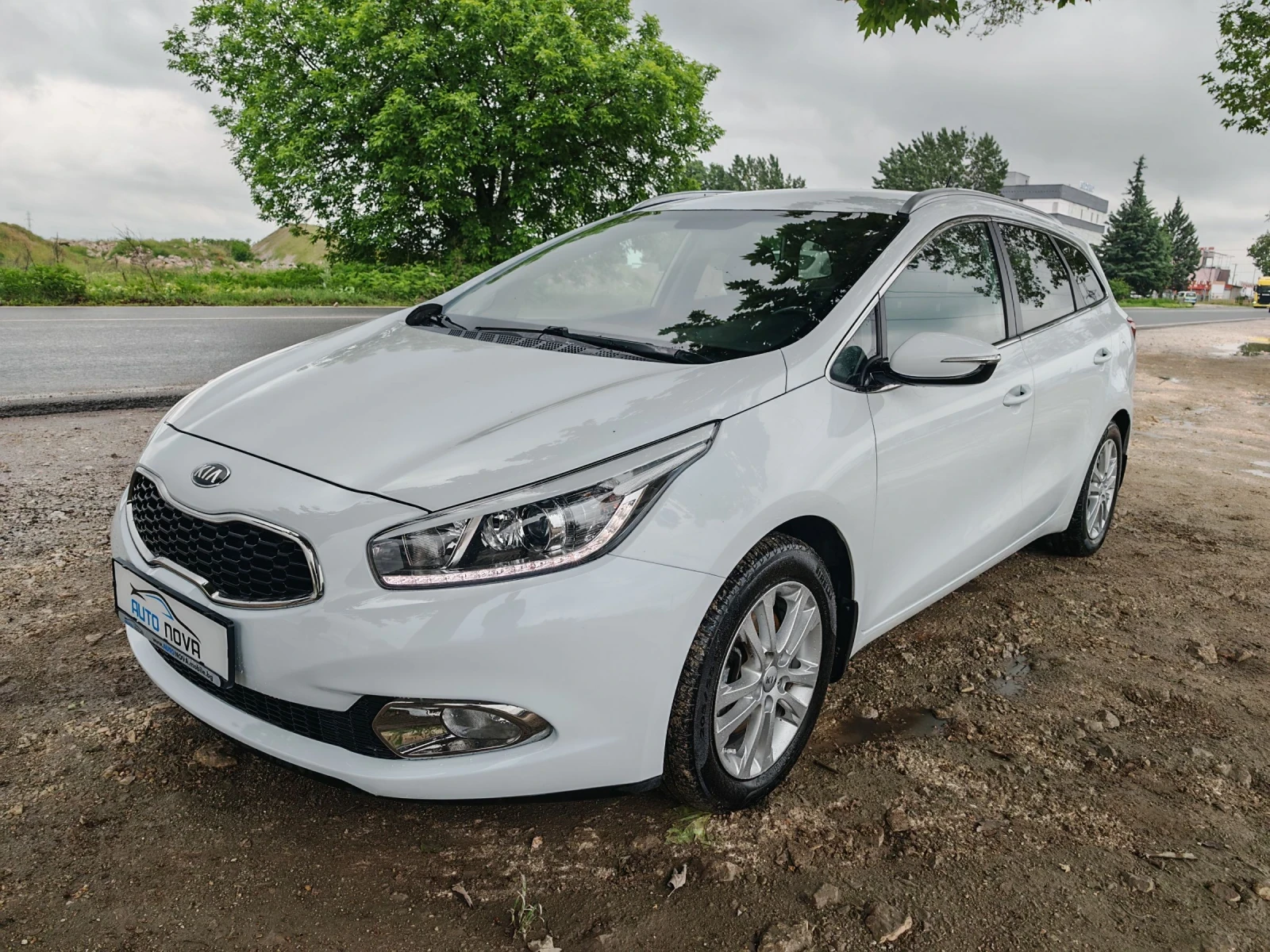 Kia Ceed 1.6 ДИЗЕЛ 129 К.С. КАТО НОВА! УНИКАЛЕН! - изображение 3
