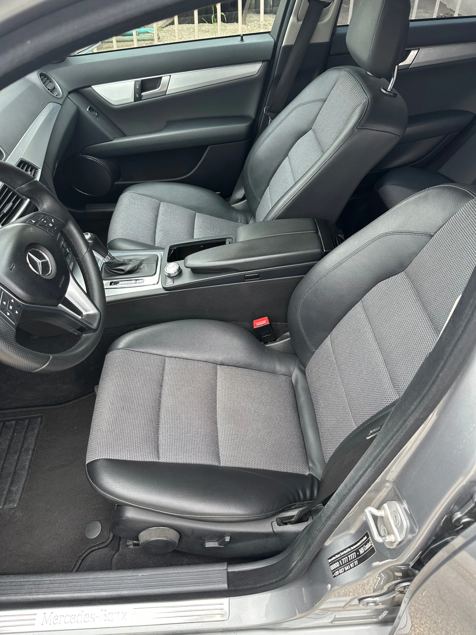 Mercedes-Benz C 250 Фейс АМГ 4 матик - изображение 10