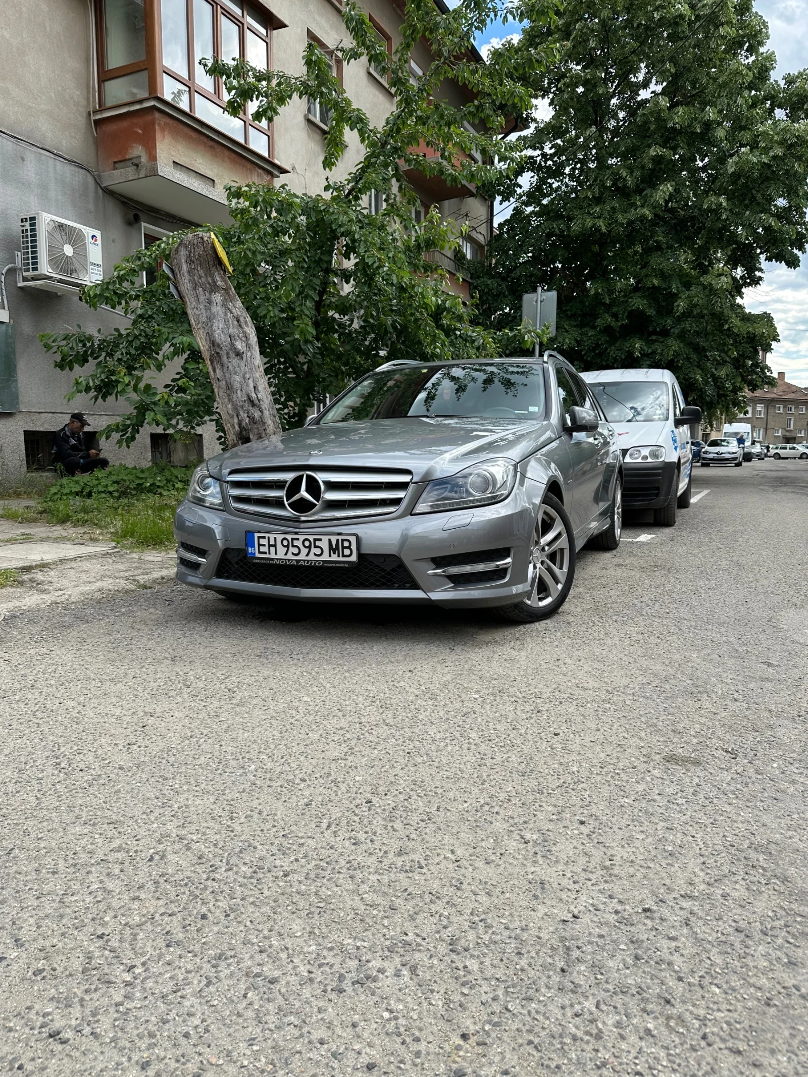 Mercedes-Benz C 250 Фейс АМГ 4 матик - изображение 2