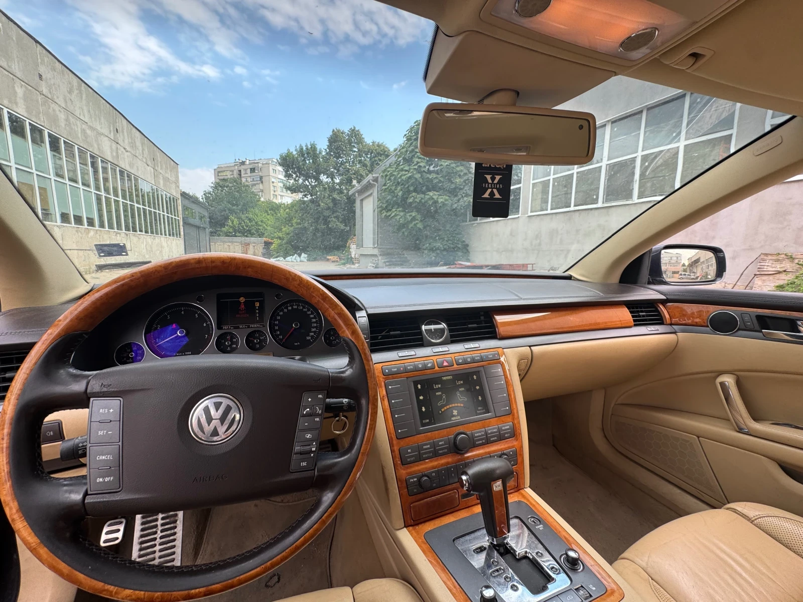 VW Phaeton 4.2i с газ - изображение 6