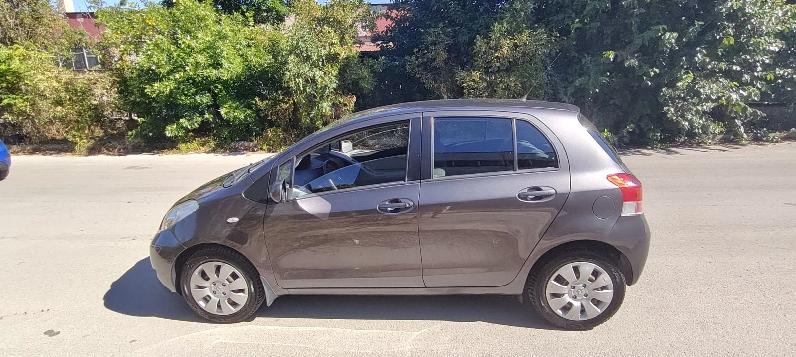 Toyota Yaris 1.0VVT-i 93000км FACELIFT - изображение 4