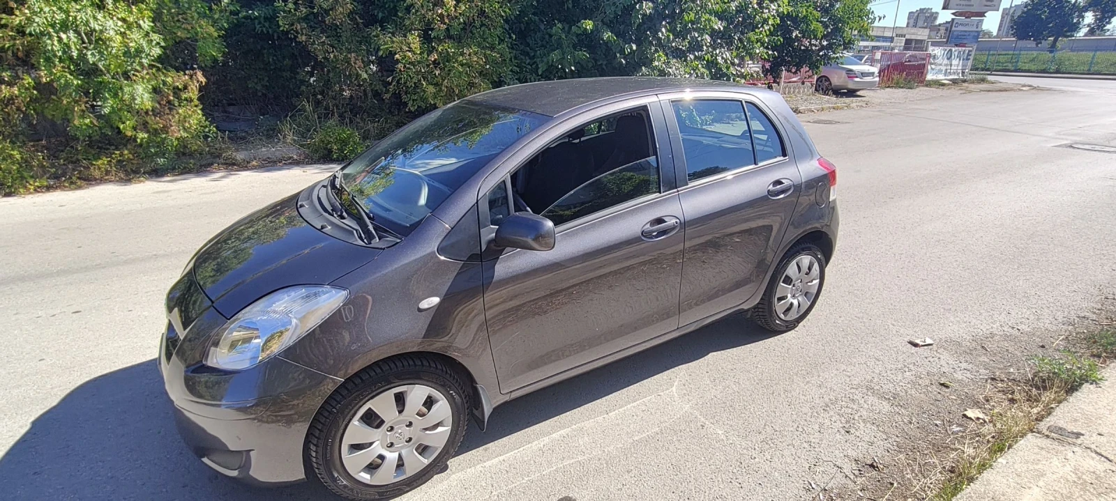 Toyota Yaris 1.0VVT-i 93000км FACELIFT - изображение 3