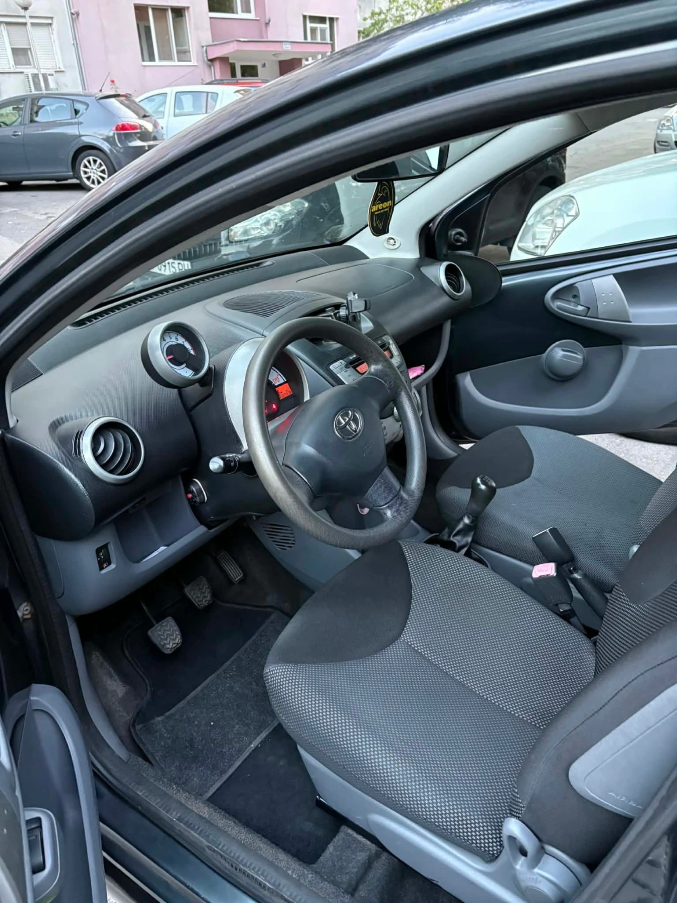 Toyota Aygo 1.0i - изображение 5