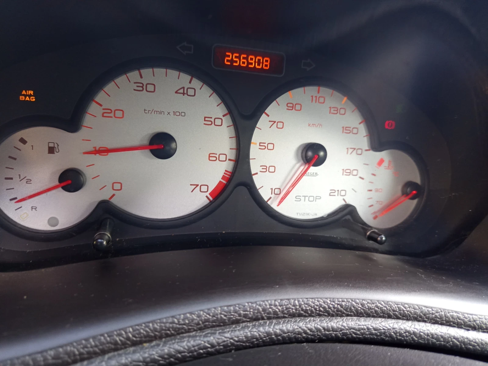 Peugeot 206 1, 4, i 75(HP), снимка 6 - Автомобили и джипове - 53639886