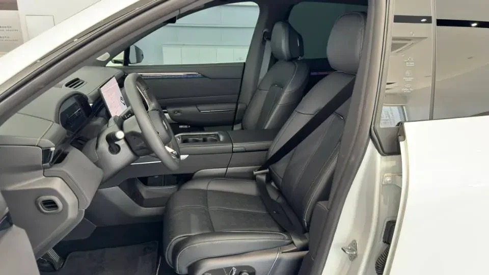 Zeekr 7X AWD 100kWh, снимка 4 - Автомобили и джипове - 54235121