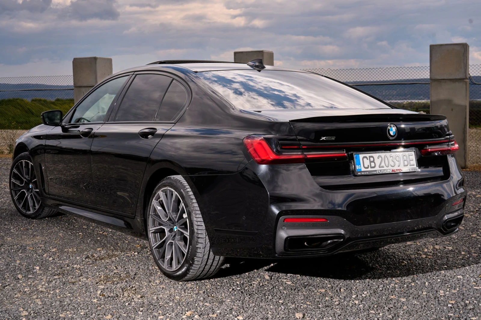 BMW 730 XDrive * Facelift * M-Performance , снимка 6 - Автомобили и джипове - 54327418