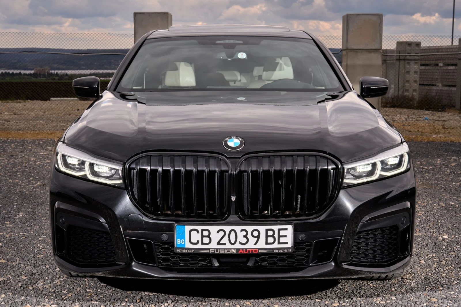 BMW 730 XDrive * Facelift * M-Performance , снимка 2 - Автомобили и джипове - 54327418