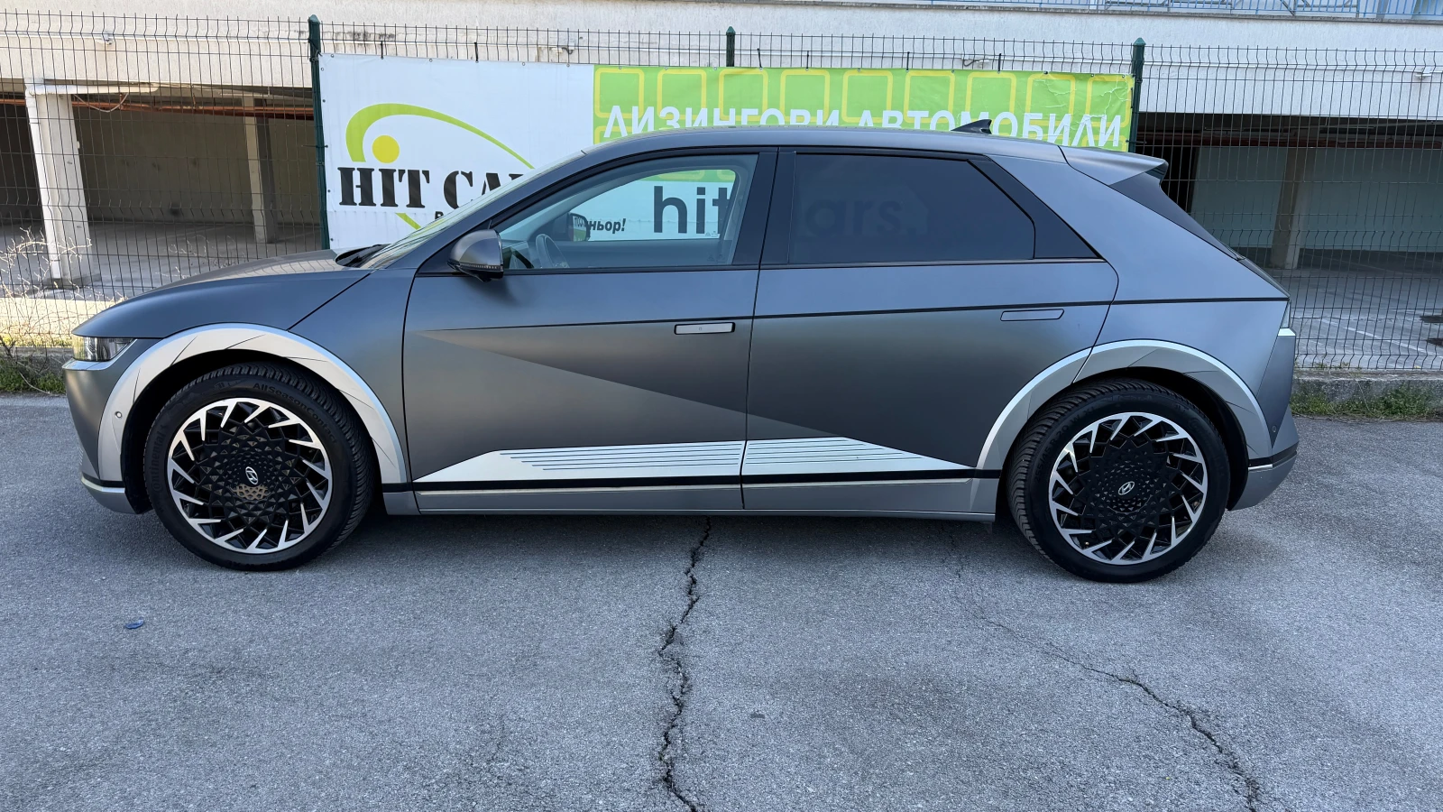 Hyundai Ioniq 5 Uniq Long Range 4WD 72.6 kWh 305hp в Гаранция, снимка 4 - Автомобили и джипове - 54333277