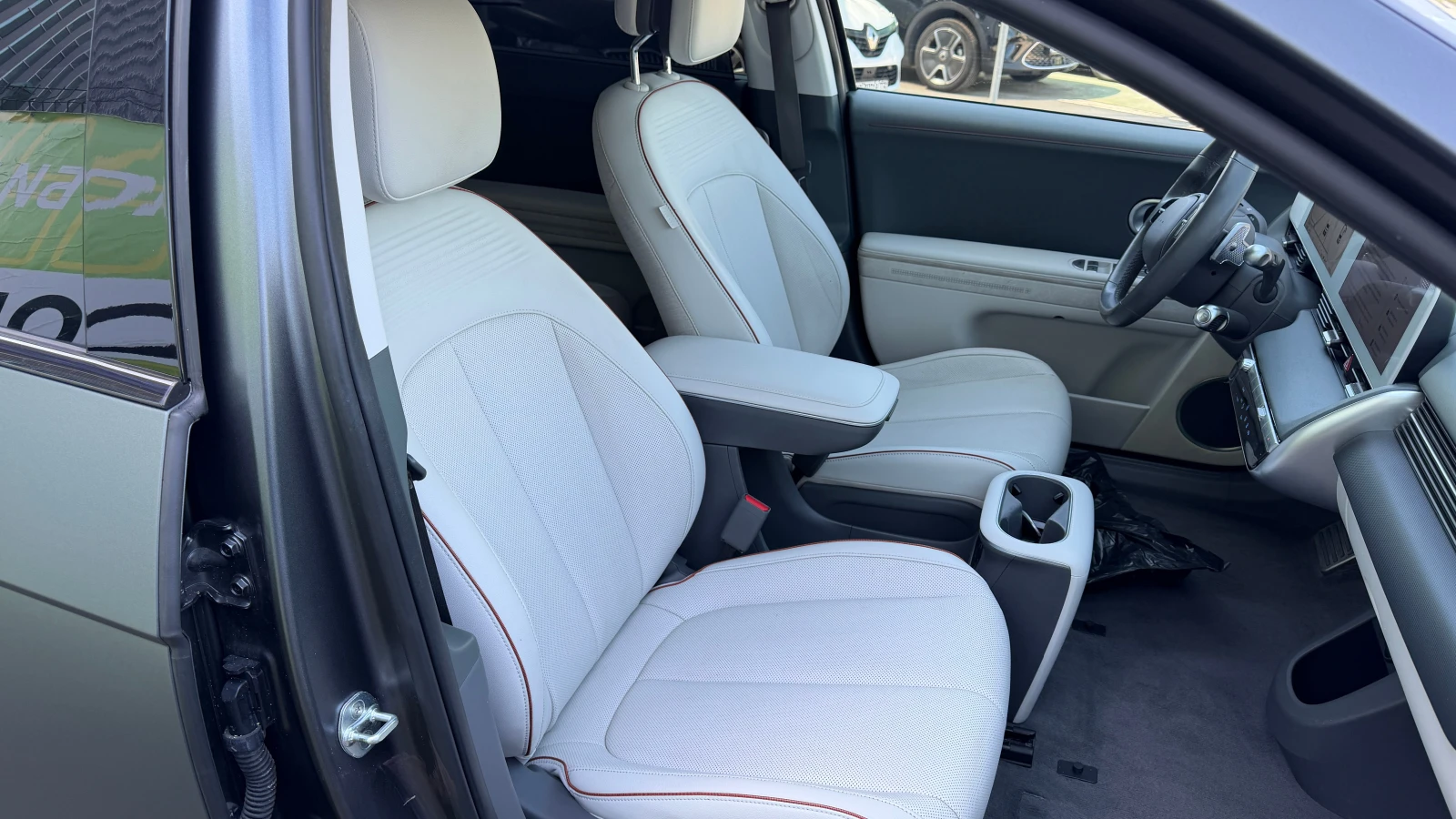 Hyundai Ioniq 5 Uniq Long Range 4WD 72.6 kWh 305hp в Гаранция, снимка 11 - Автомобили и джипове - 54333277